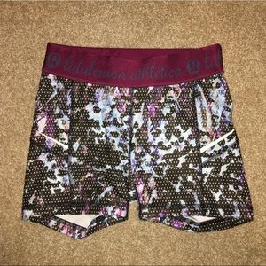 NWOT Lululemon Spandex Shorts size 4